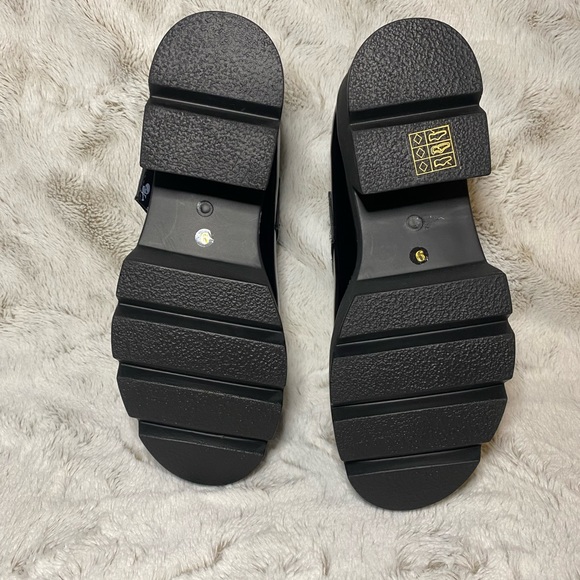 Black Patent Hallway Platform Mary Janes - Picture 9 of 12